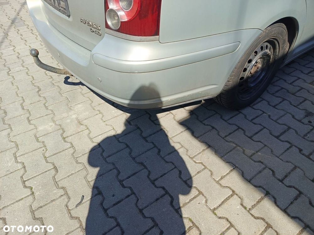 TOYOTA AVENSIS T25 KOMBI ZDERZAK TYŁ TYLNY - 1