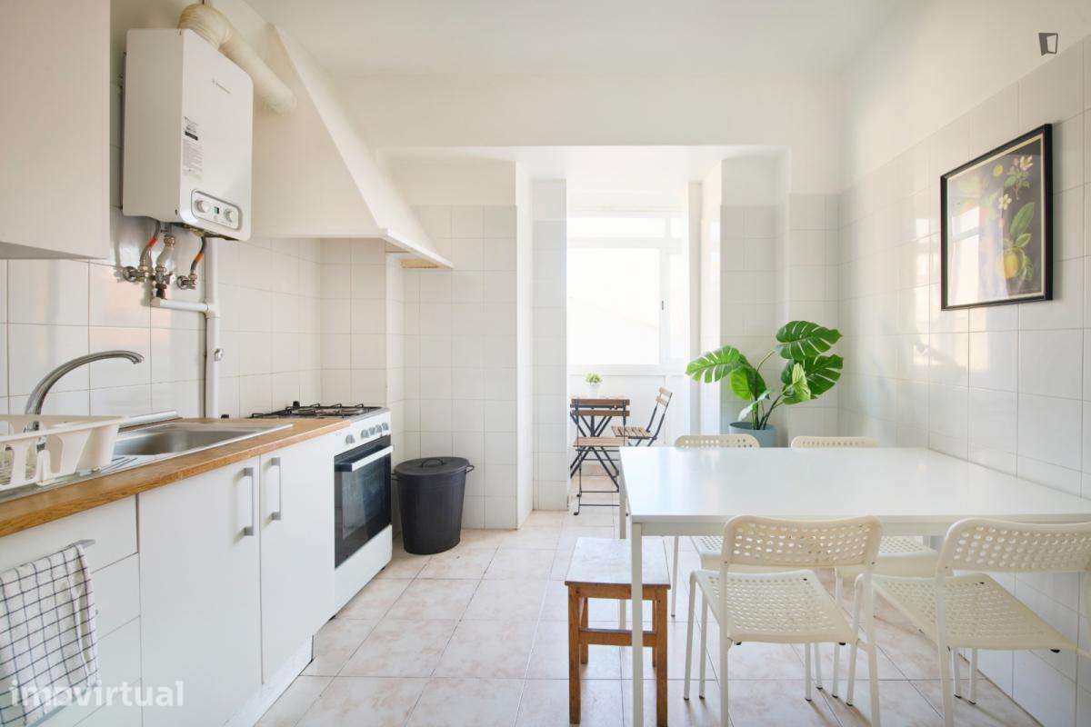 Quarto - localizado em Arroios Lisbon - Grande imagem: 3/28
