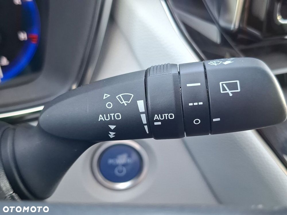 Toyota Corolla 1.8 Hybrid GPF Executive - 24