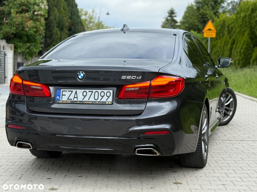BMW Seria 5 520d M Sport - 14