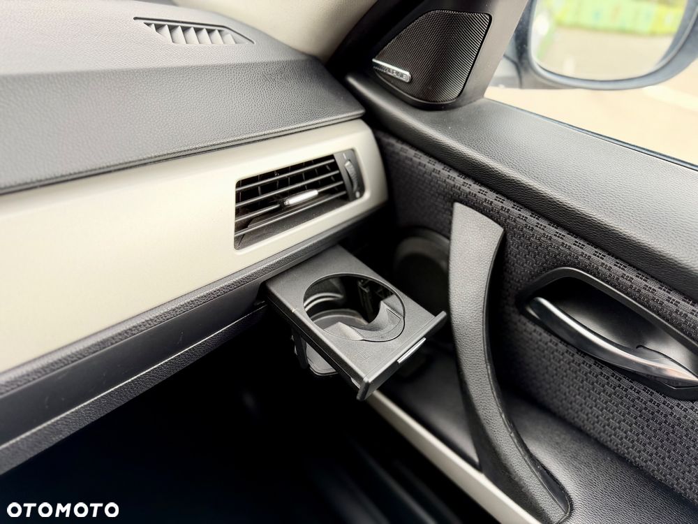 BMW Seria 3 - 24