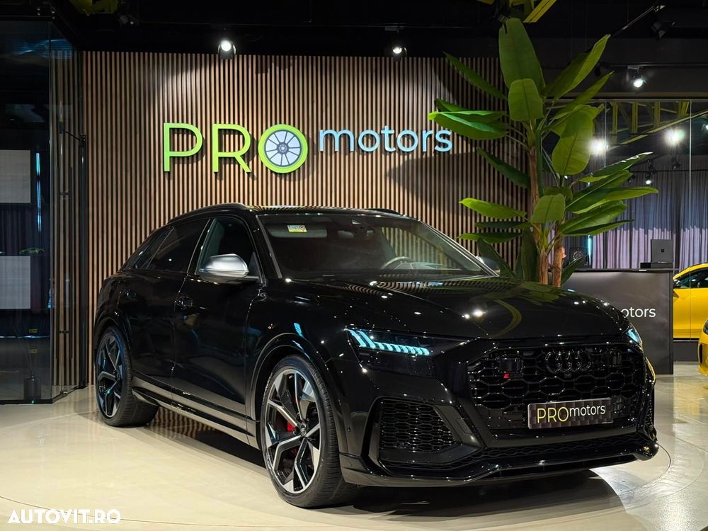 Audi RS Q8 - 10