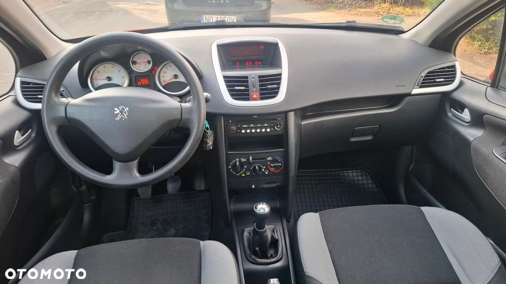 Peugeot 207 1.4 Business Line - 11