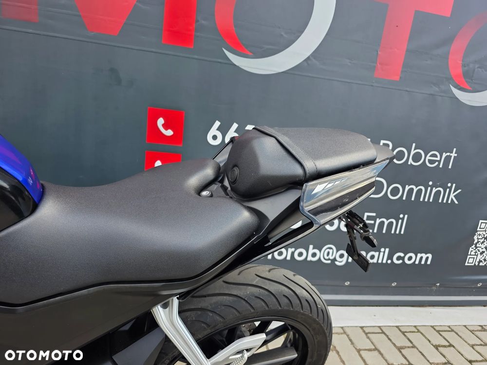 Yamaha YZF - 21