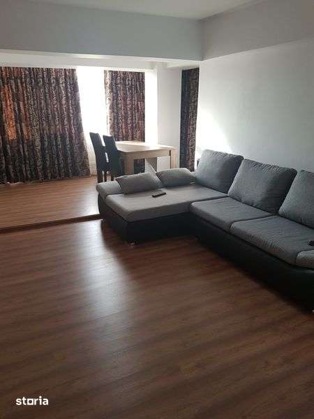 Ofer spre închiriere apartament 3 camere, situat în Tg Jiu, zona mall — fotografia 2
