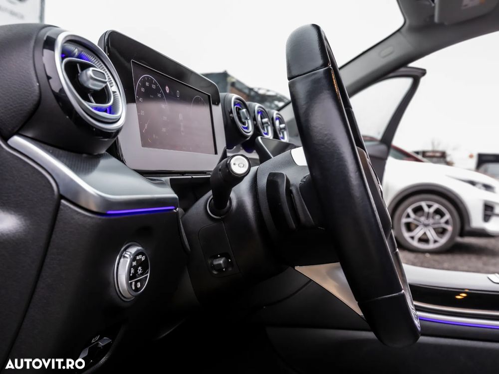 Mercedes-Benz C - 23