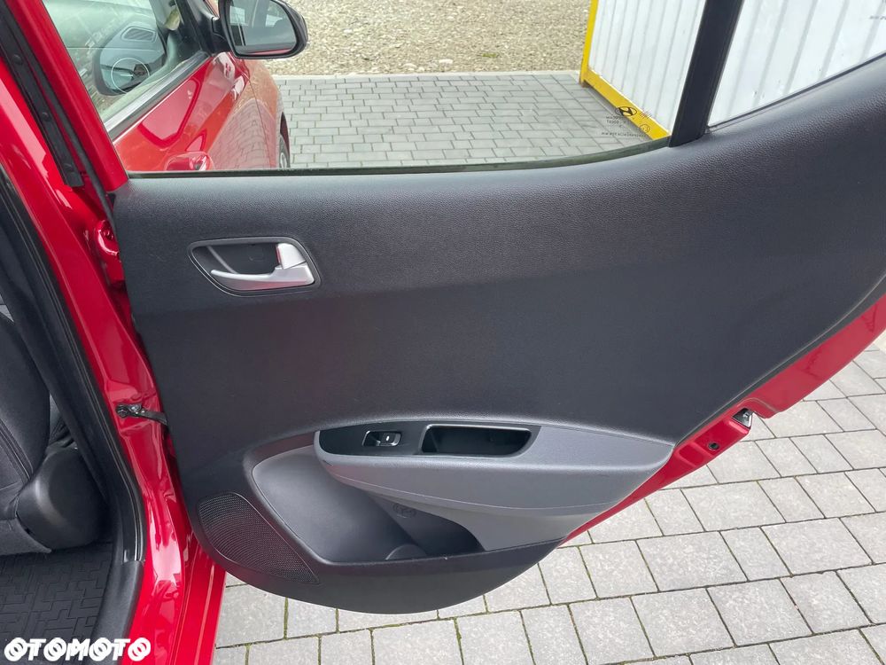 Hyundai i10 1.0 BlueDrive Black Line - 22