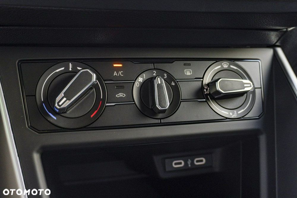Volkswagen Polo - 27