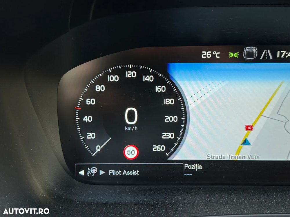 Volvo V60 D4 Momentum Pro - 30