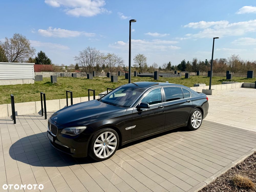 BMW Seria 7 750Li xDrive - 4