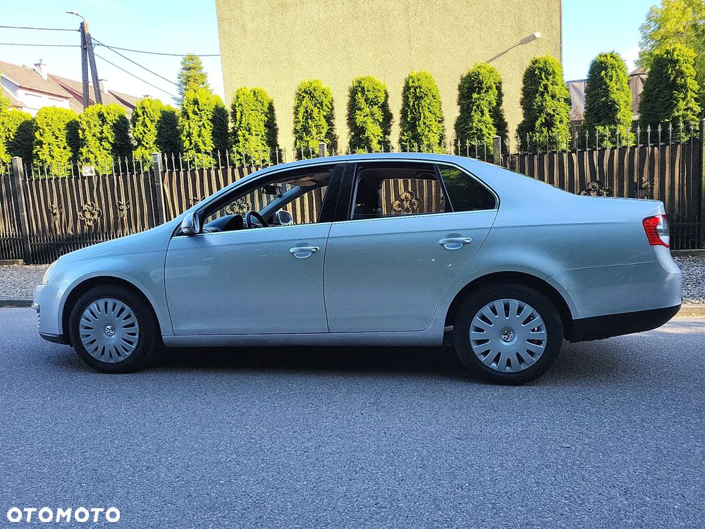 Volkswagen Jetta 1.9 TDI Comfortline - 26