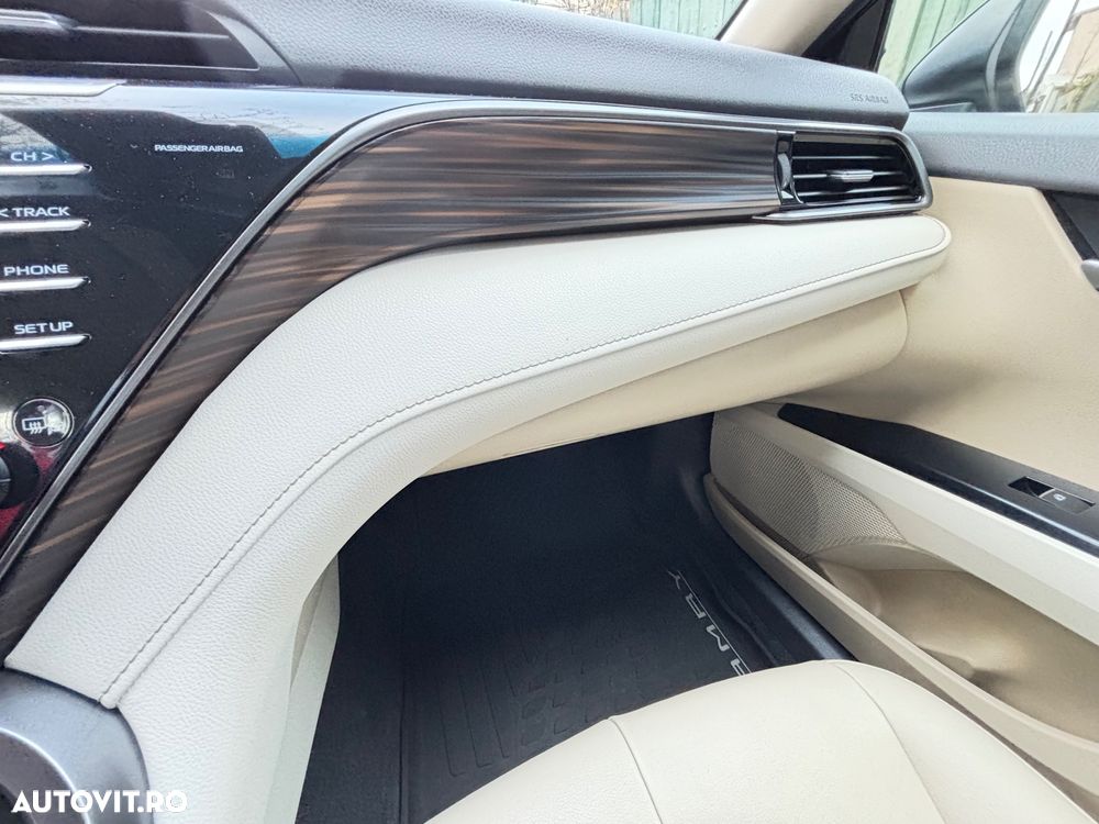 Toyota Camry 2.5 Exclusive - 8