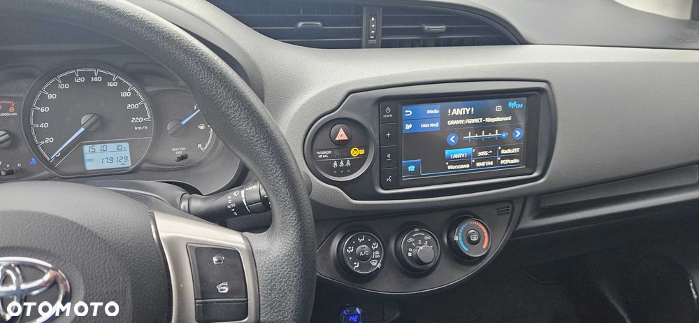 Toyota Yaris - 7
