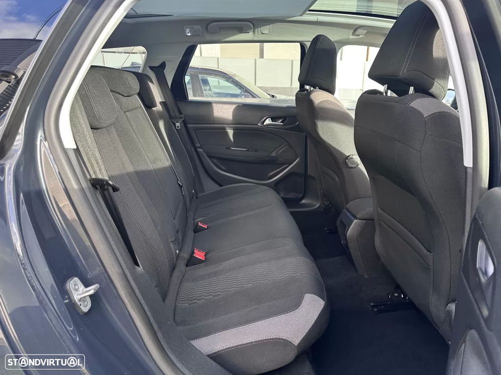 Peugeot 308 SW 1.2 PureTech Style - 44