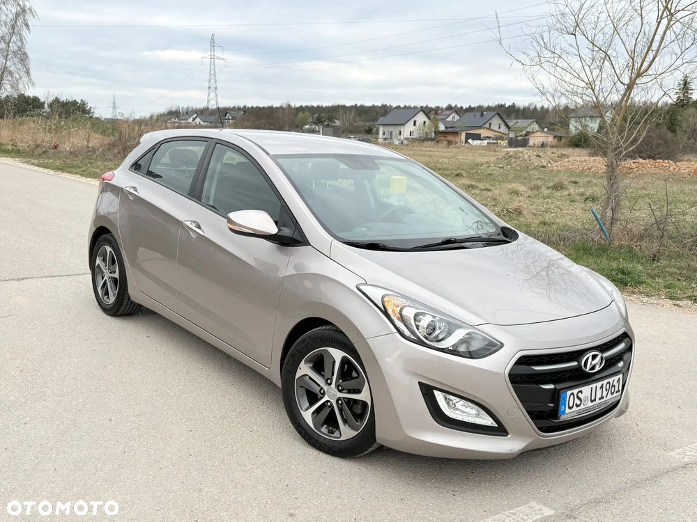 Hyundai i30 blue 1.6 CRDi Classic Navigation - 1