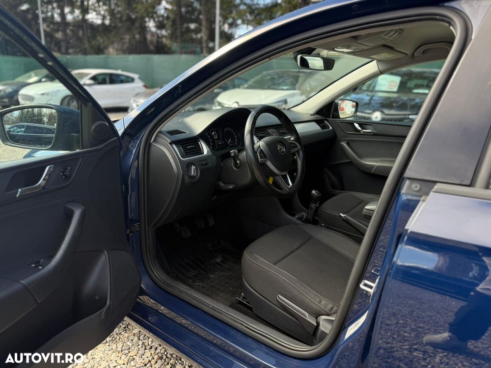 Skoda RAPID 1.6 TDI Ambition - 11