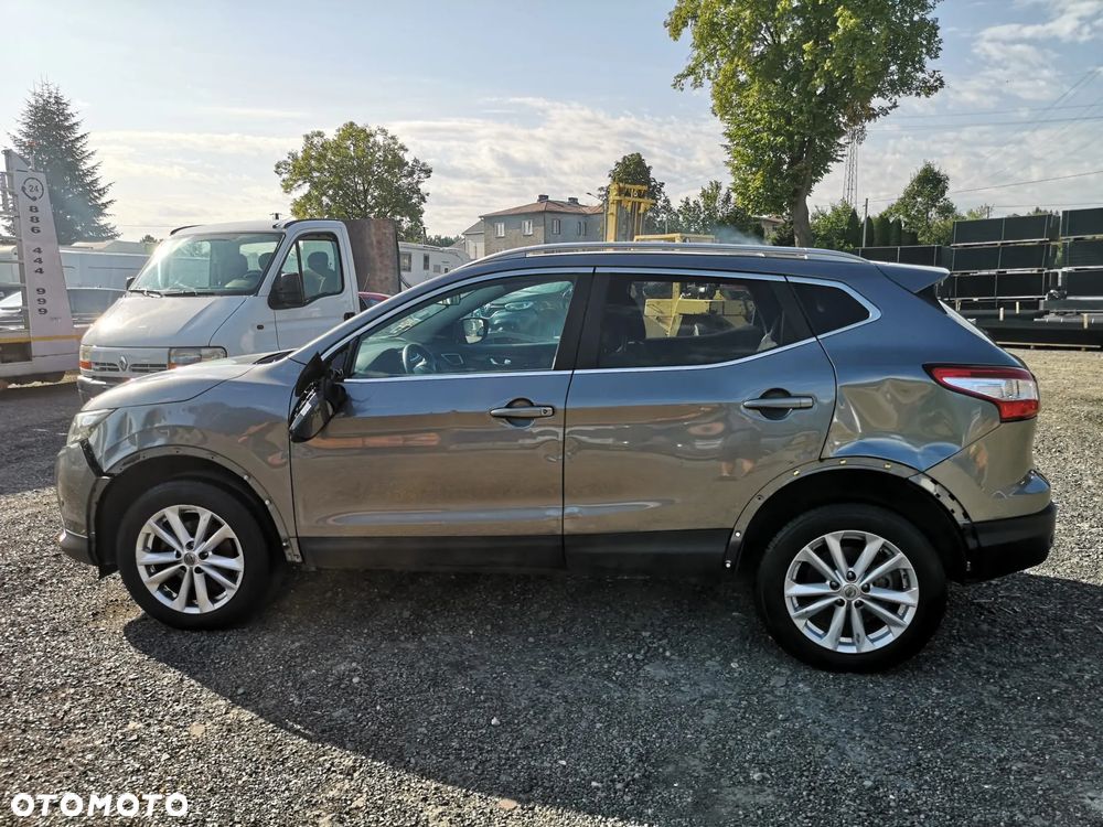 Nissan Qashqai 1.2 DIG-T N-Connecta EU6 - 10