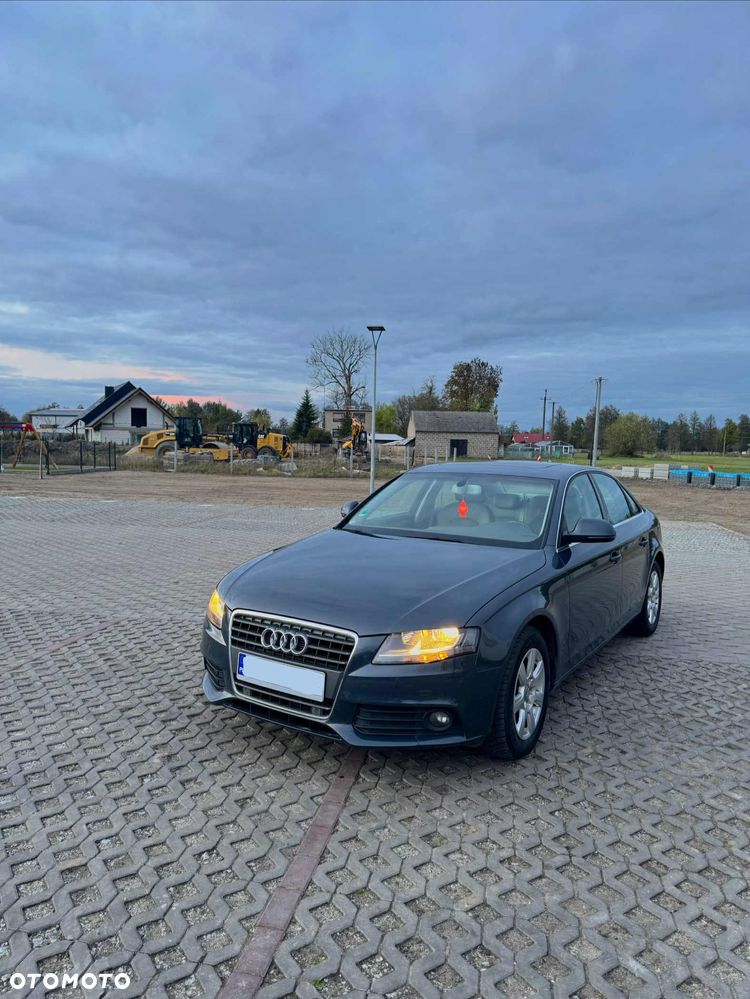 Audi A4 Avant 1.8 TFSI Ambiente - 2