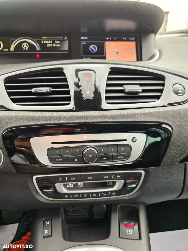 Renault Scenic ENERGY dCi 110 S&S Bose Edition - 28