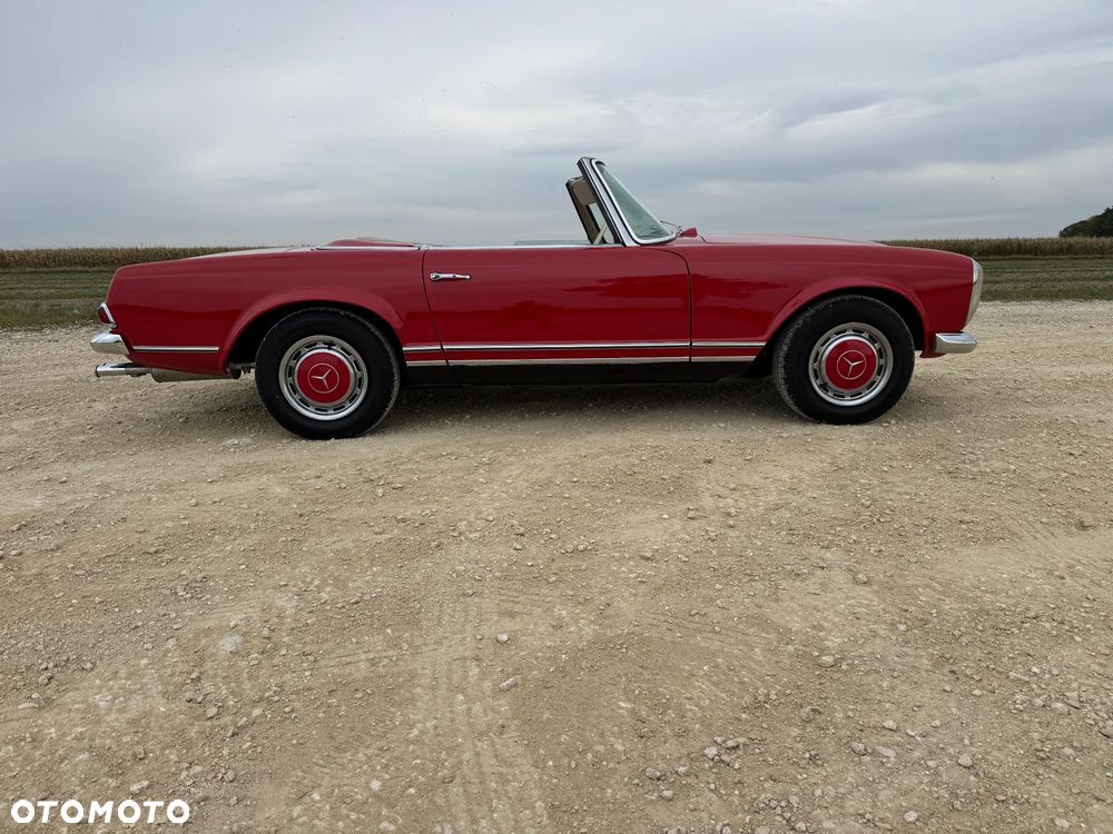 Mercedes-Benz SL - 22