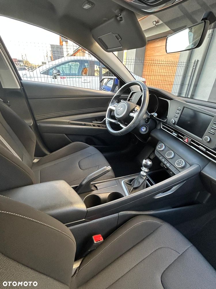 Hyundai Elantra 1.6 Modern - 14