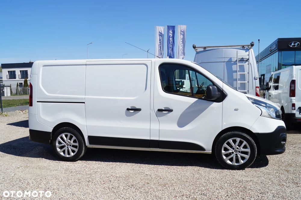 Renault Trafic - 1