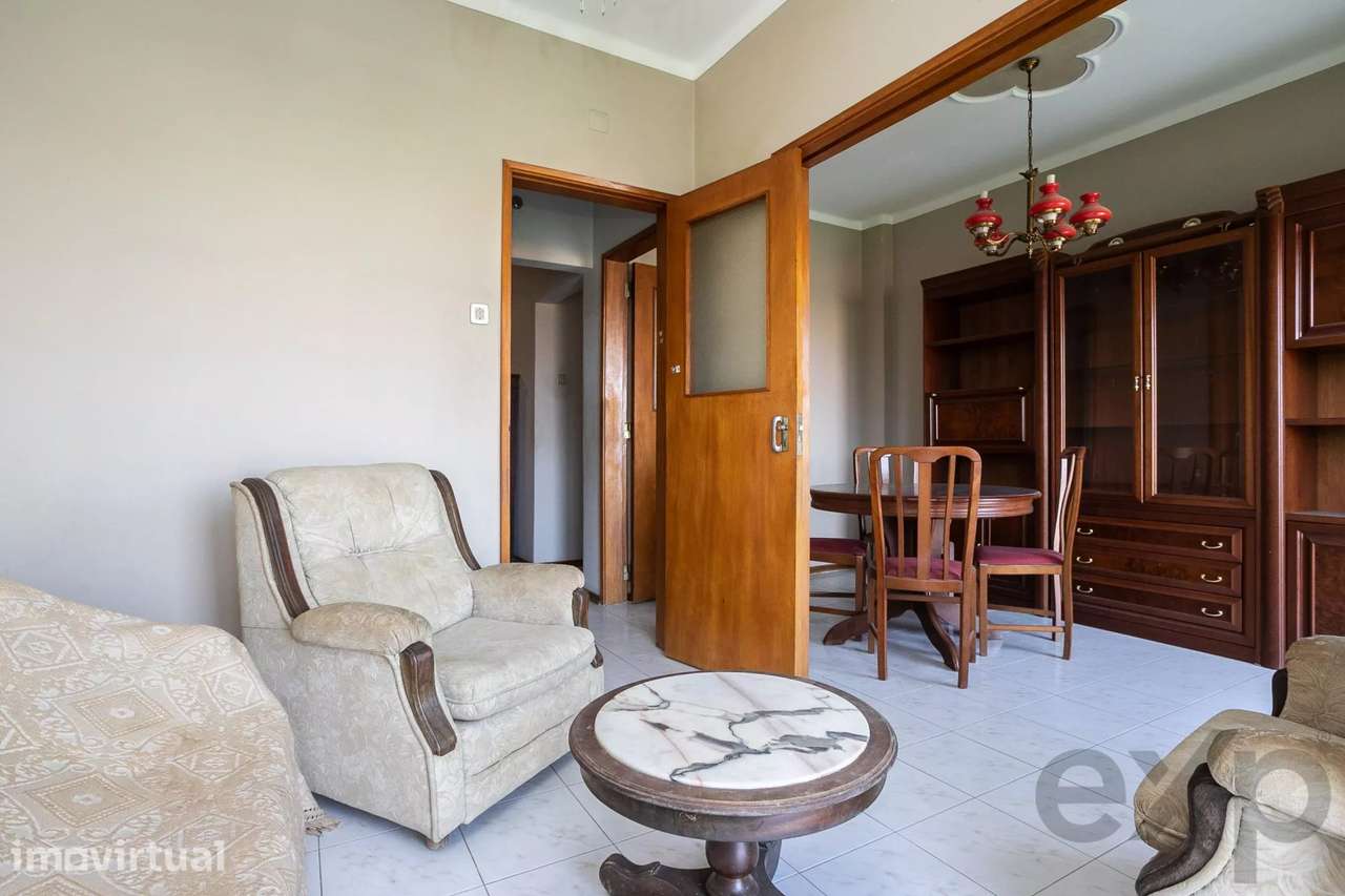 T2 no centro de Tavira para renovar - Grande imagem: 2/36