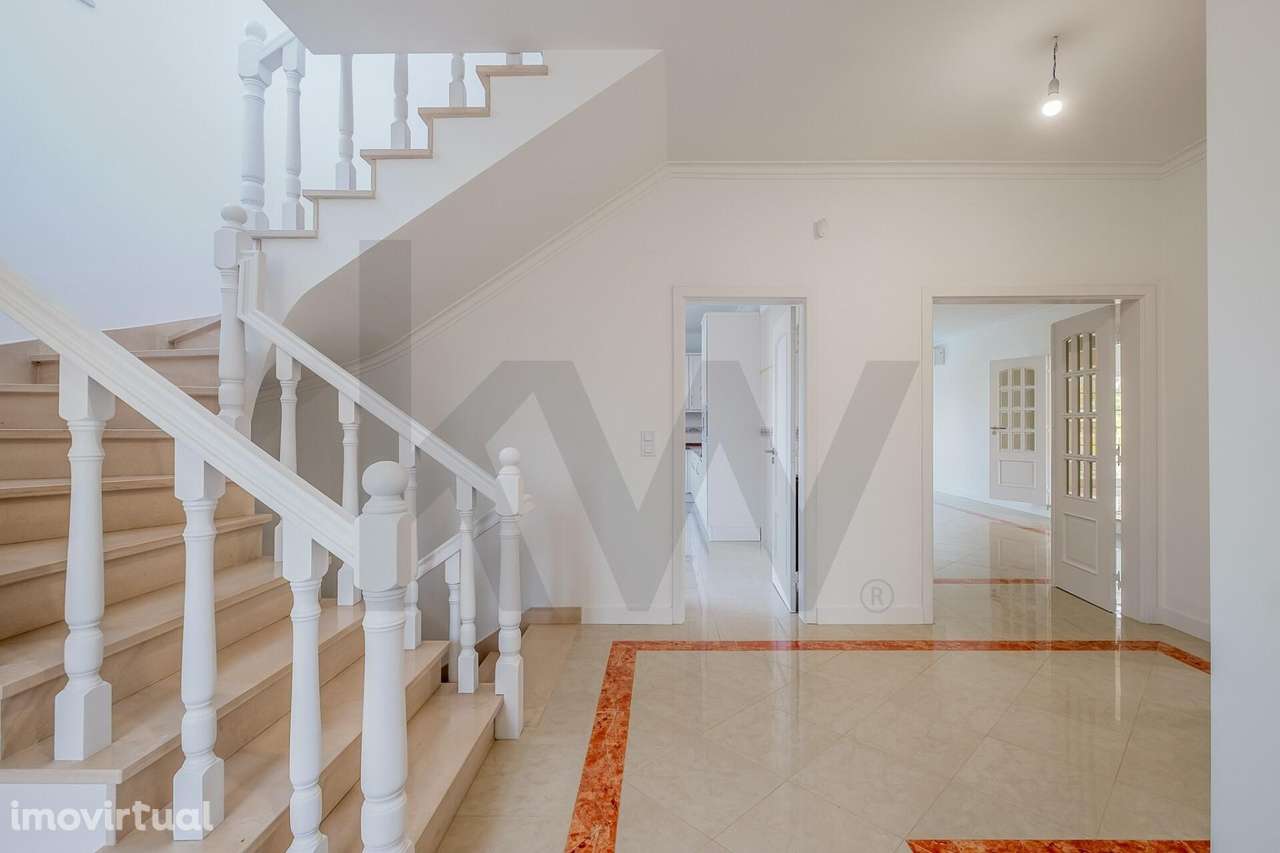 Moradia T4 com Piscina em Marisol, Charneca da Caparica e Sobreda - Grande imagem: 4/37