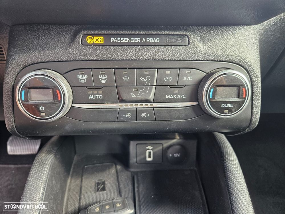 Ford Focus 1.0 EcoBoost Active Aut. - 33