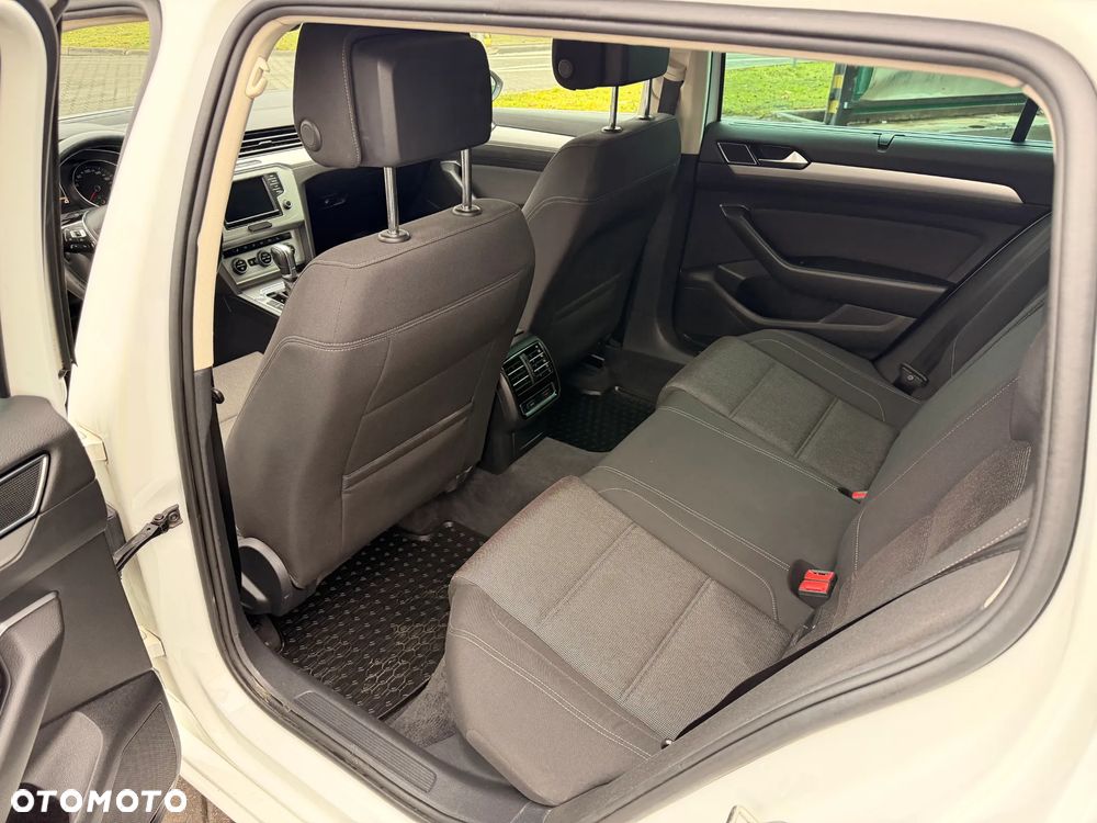 Volkswagen Passat 2.0 TDI DSG (BlueMotion Technology) Highline - 10