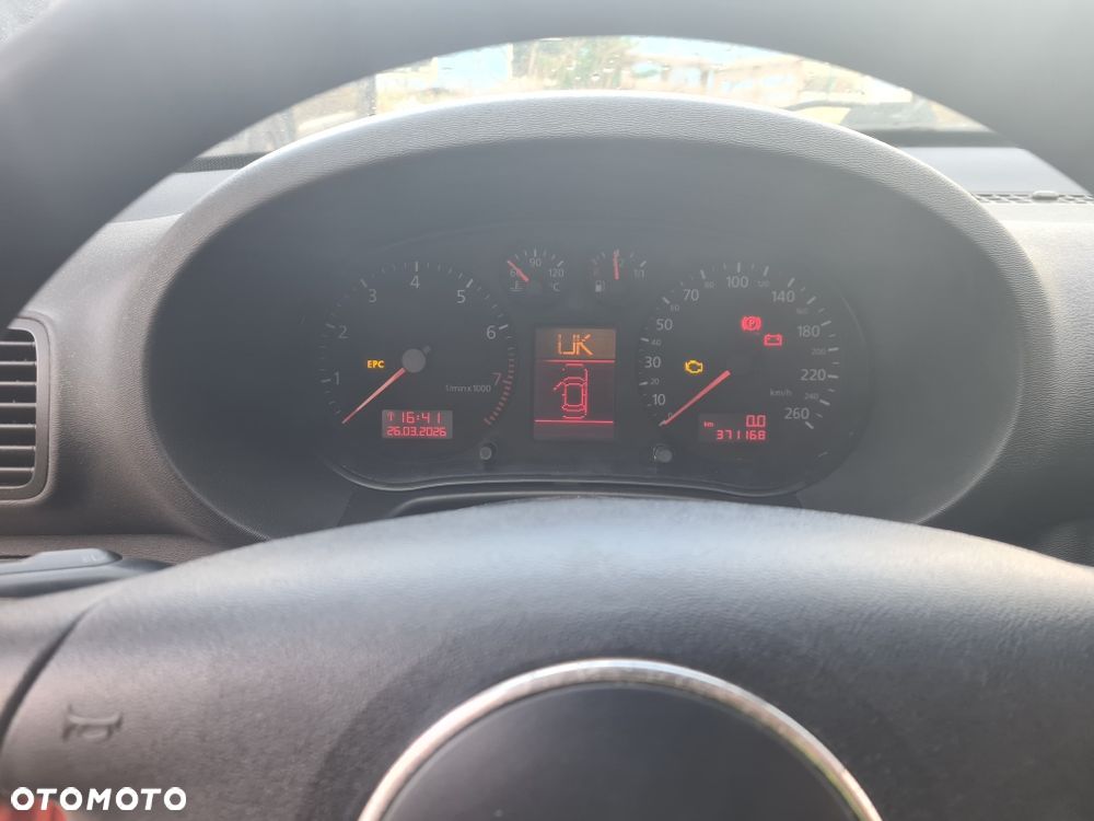 Audi A3 3-drzwiowe 1.6 Attraction - 7