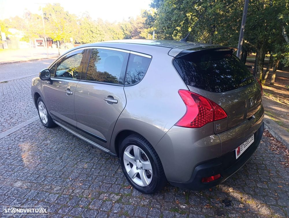 Peugeot 3008 2.0 HDi Hybrid4 - 6