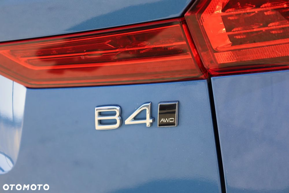 Volvo XC 60 B4 D AWD Geartronic RDesign - 17