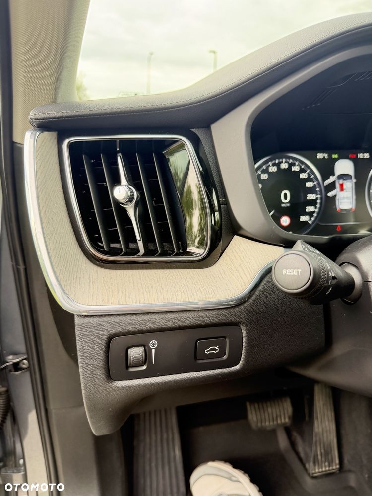 Volvo XC 60 T6 AWD Inscription - 17