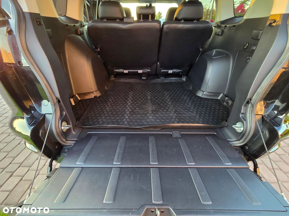 Mitsubishi Outlander - 17