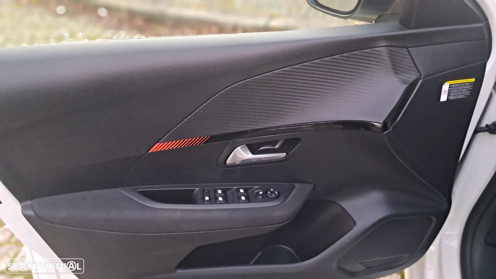 Peugeot e-208 Active - 17