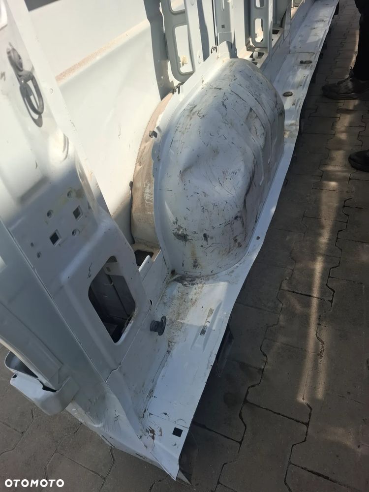 Błotnik ćwiartka lewy bok Renault Master III L2H3 2017 rok - 6