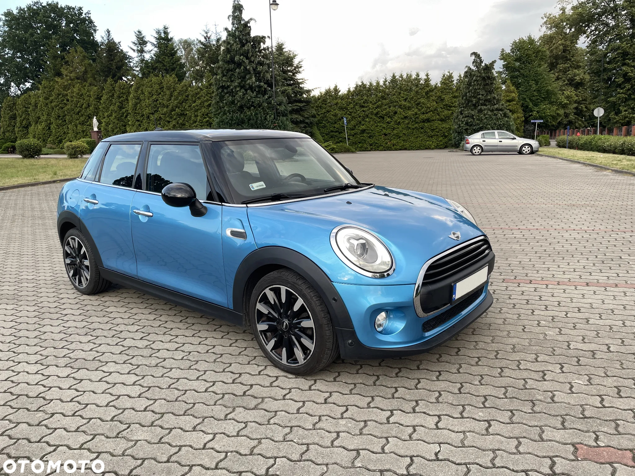 MINI Cooper Standard - 4