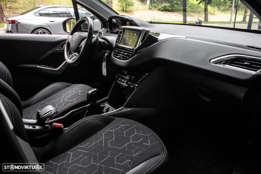 Peugeot 2008 1.2 PureTech Active - 23