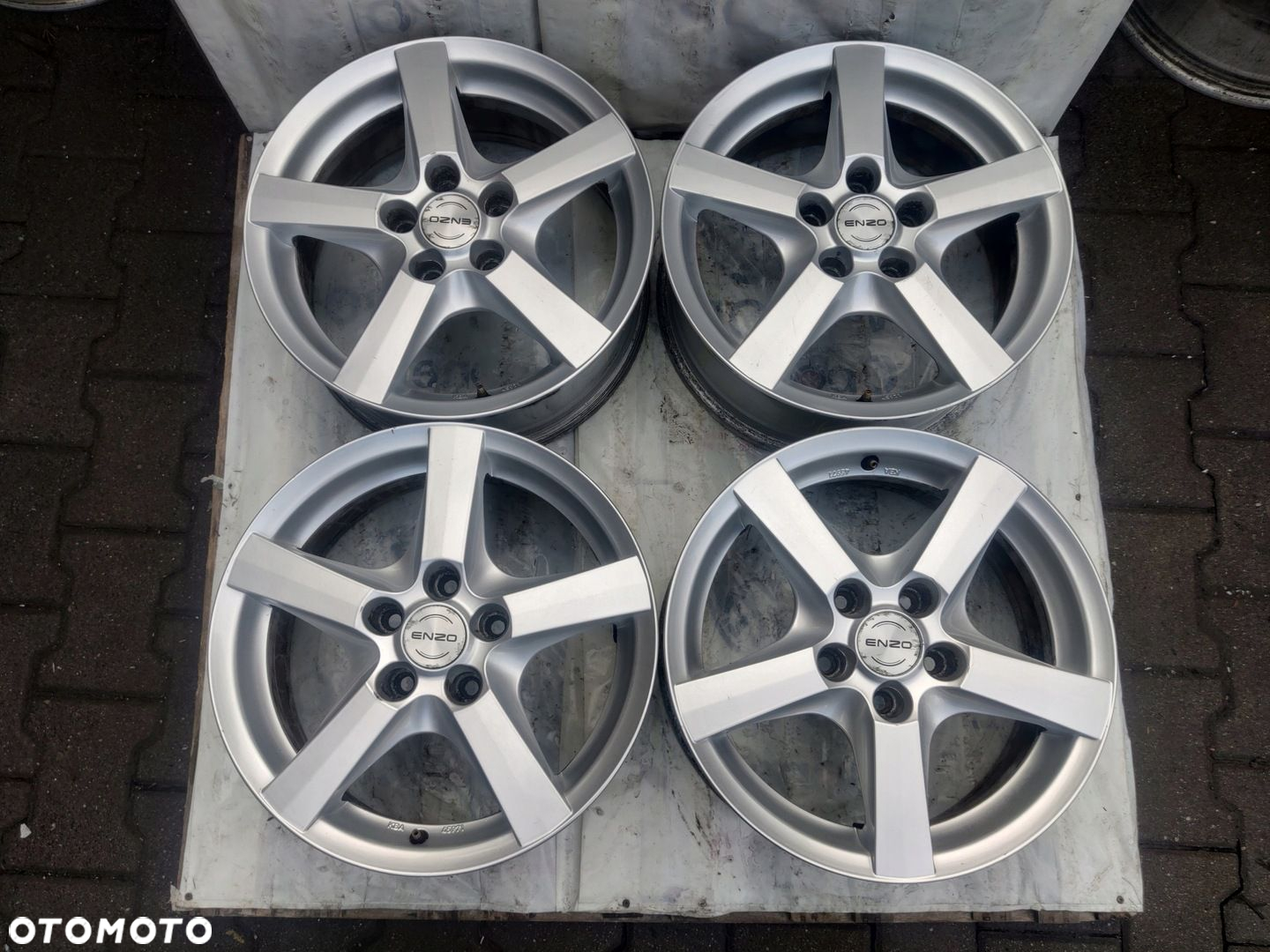 Felgi VW Audi Skoda 5x112 16" 6,5J ET33 539 - 2