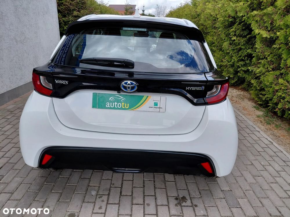 Toyota Yaris - 12