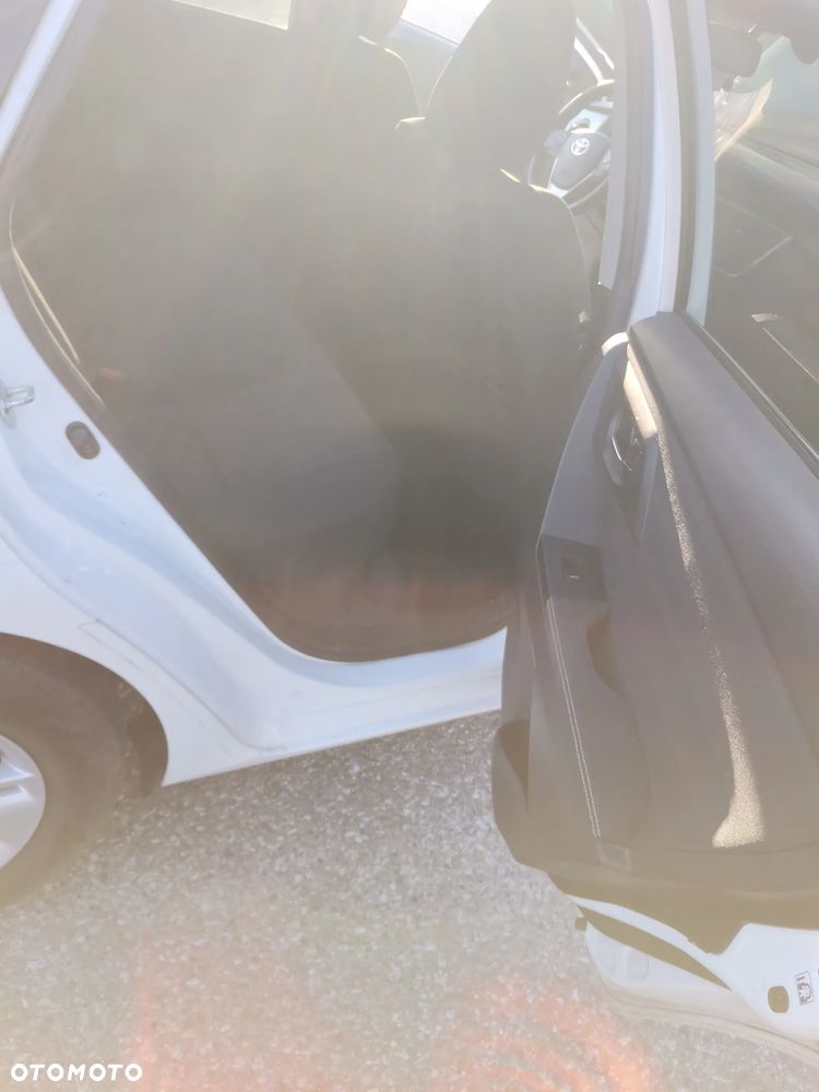 Toyota Auris - 30
