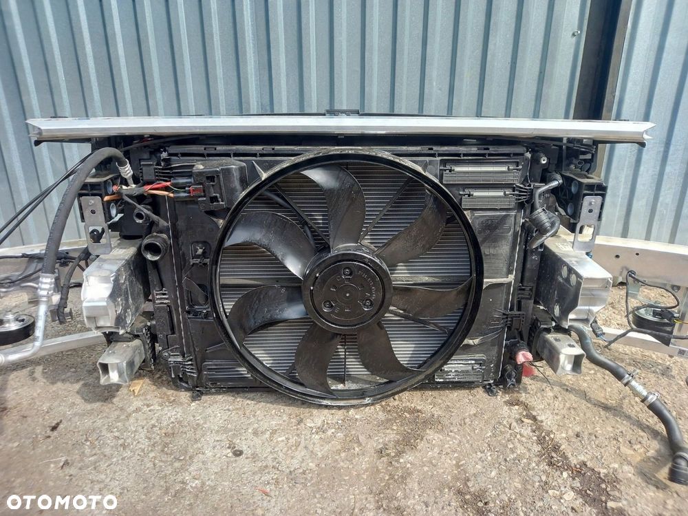 MERCEDES C KLASA C300 PAS BELKA WZMOCNIENIE 2022 - 4