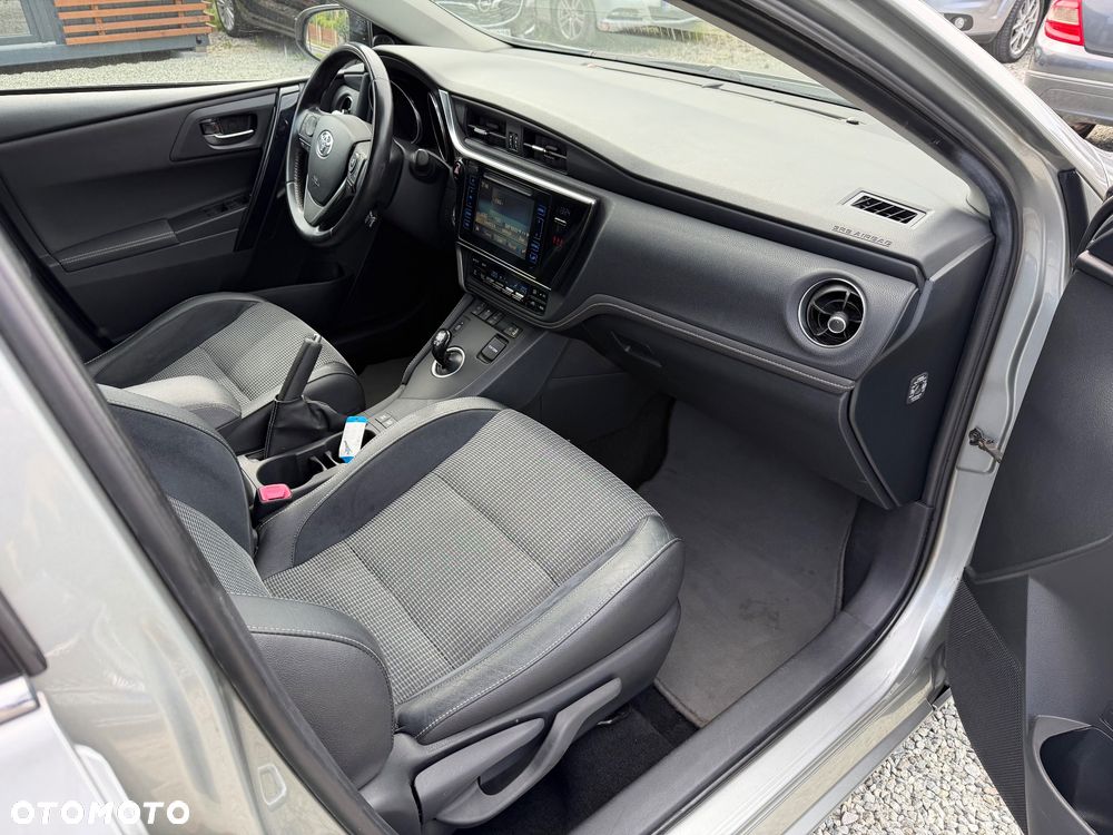 Toyota Auris - 25