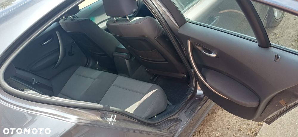 BMW Seria 1 118d - 14