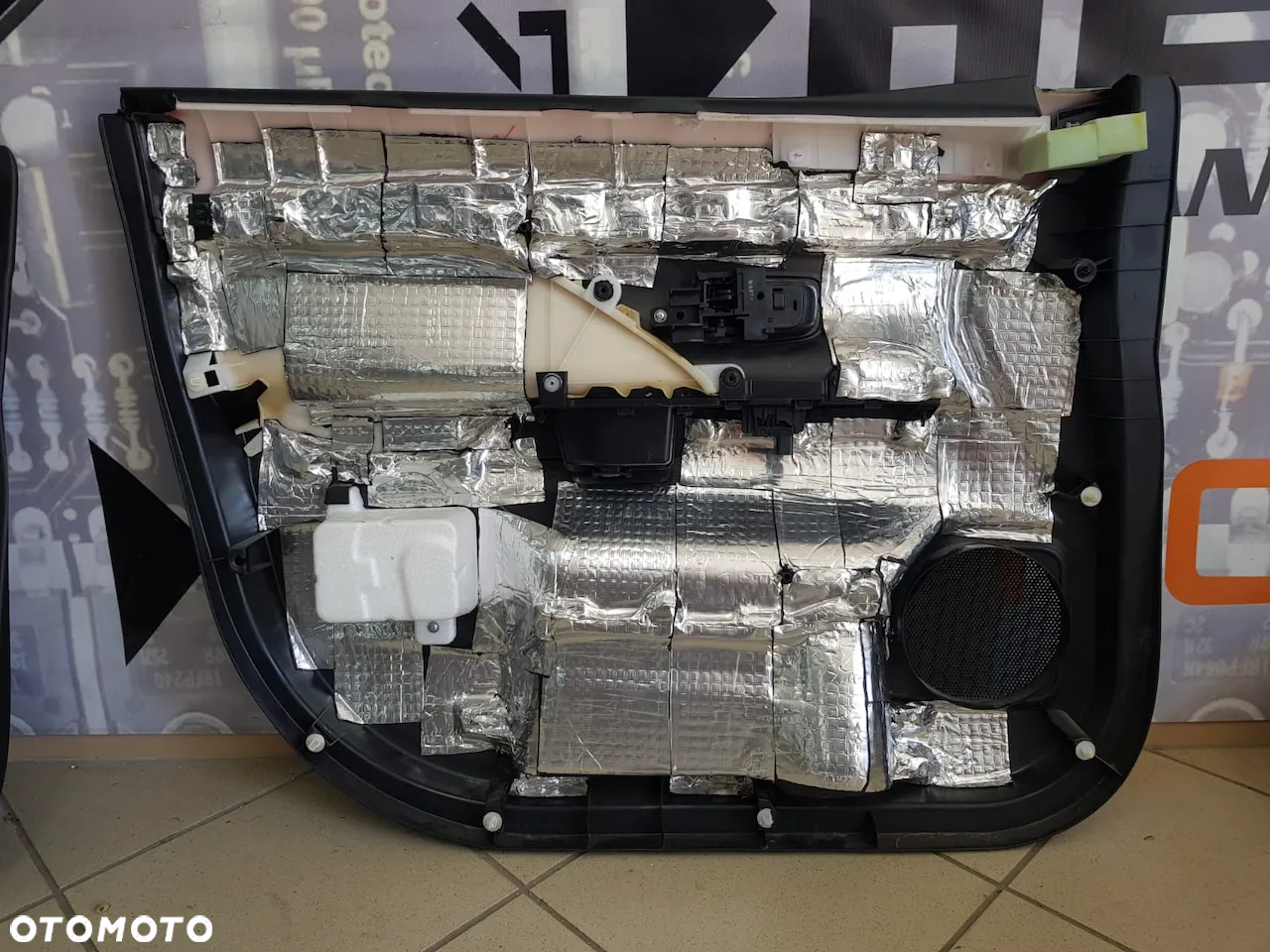 Mitsubishi Outlander 2.0 Invite + 2WD - 19