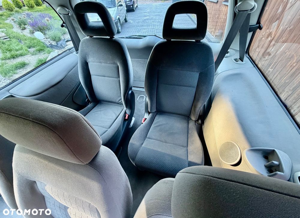 Seat Alhambra 2.0i Comfort - 33