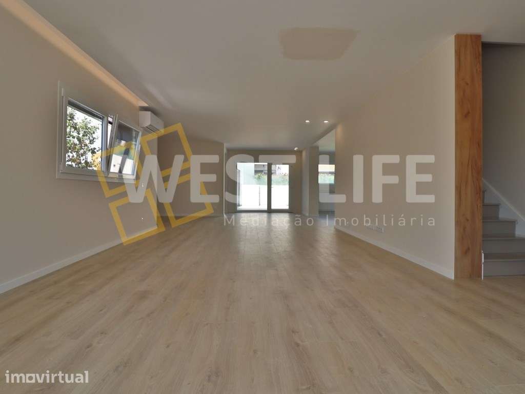Moradia T5 arquitetura moderna NOVA com piscina e jardim - A 15 min... - Grande imagem: 5/31