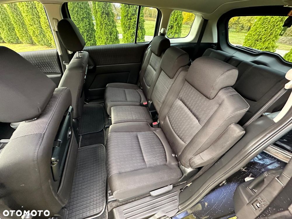 Mazda 5 - 14