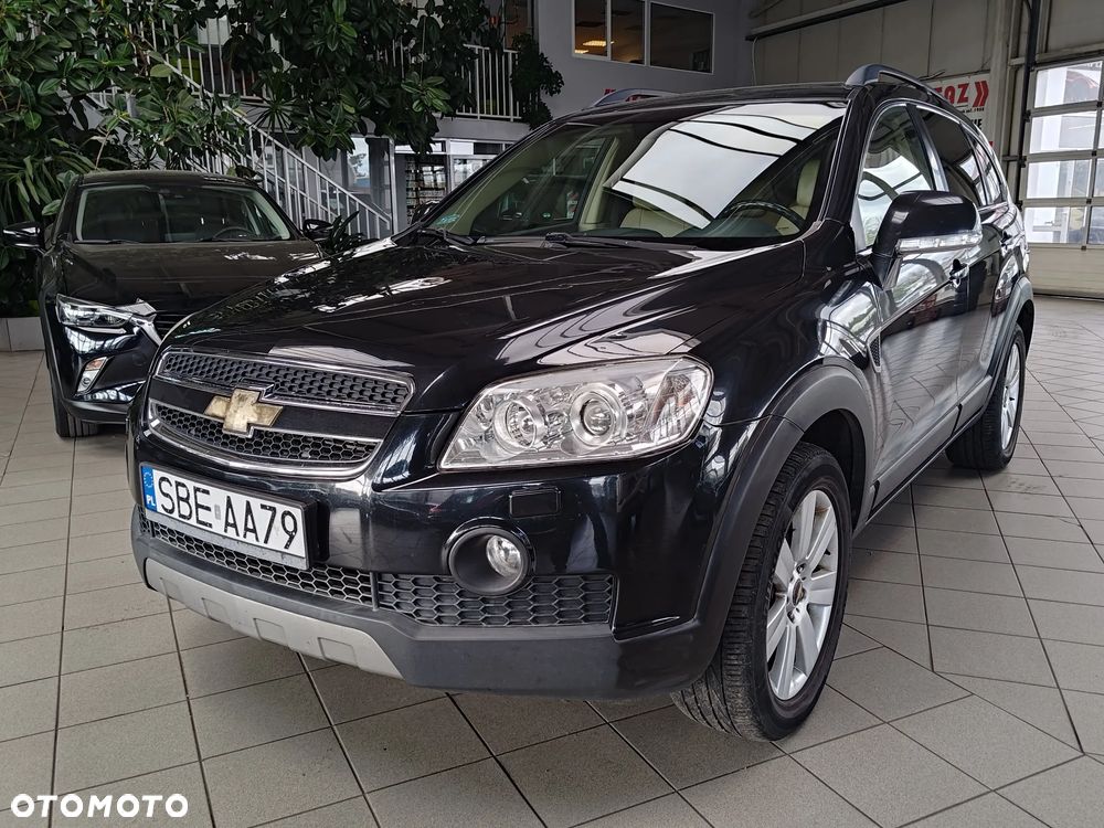 Chevrolet Captiva 2.0 d LT high 5os - 3